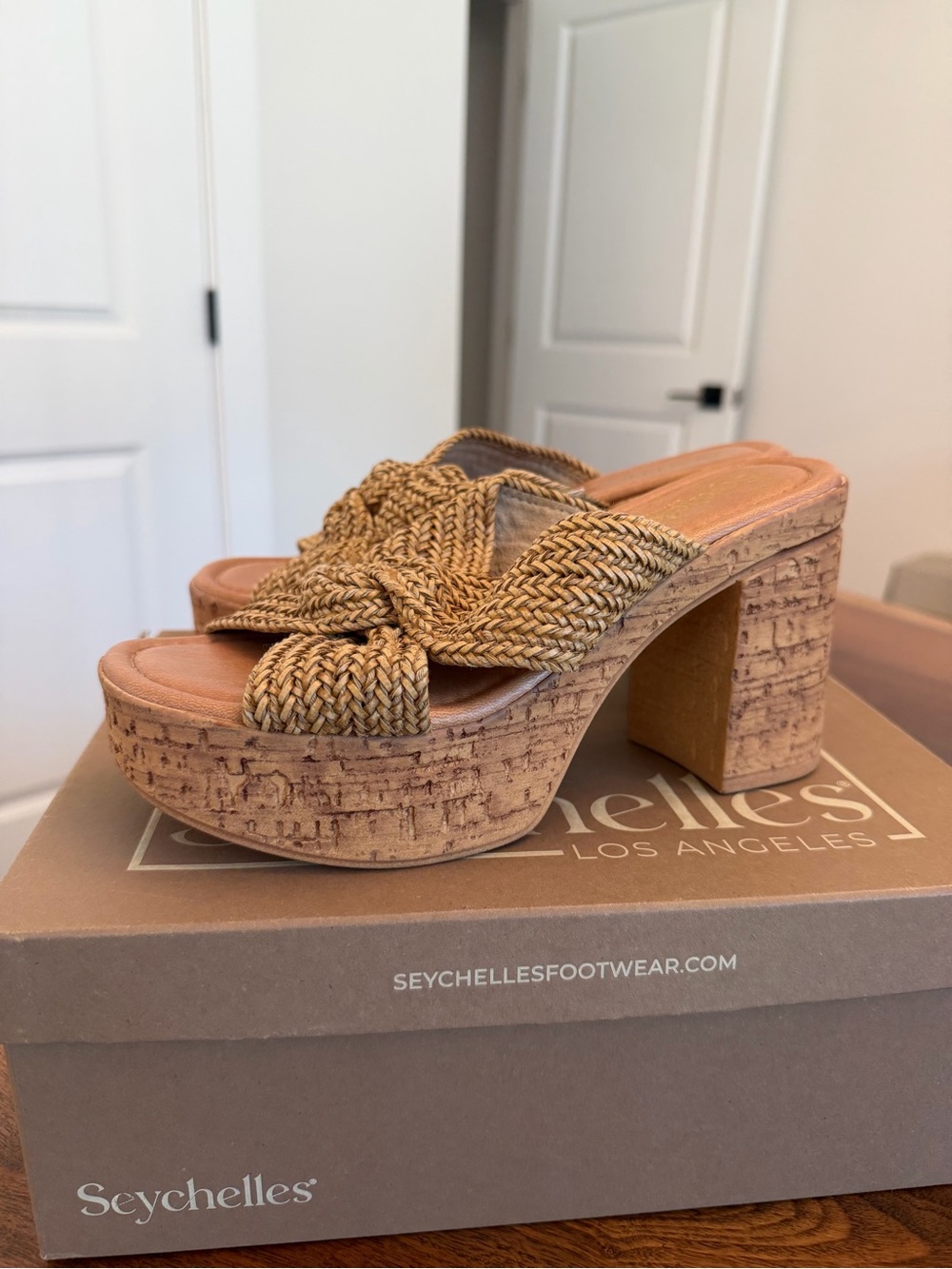 New in box. Seychelles Adorned Tan Raffia Platform Heels Sandals 6.5. Paid $135